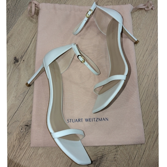 Stuart Weitzman Amelina Sandal - Picture 6 of 11